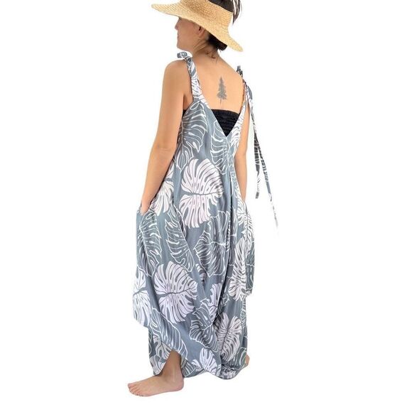 Pōʻalima Gray White Monstera Tropical Boho Wide Leg Beach Romper - Picture 8 of 16